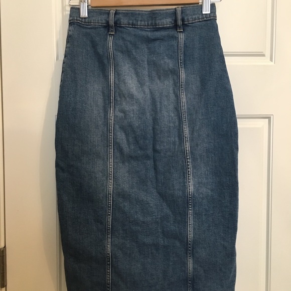 GAP midi denim skirt πΉ - Picture 2 of 3
